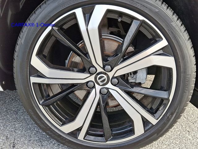 Certified 2023 Volvo XC60 B5 Ultimate w/ Climate Package image 10