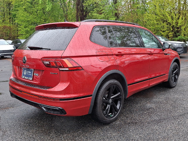 Used 2024 Volkswagen Tiguan SE R-Line AWD/4WD image 11