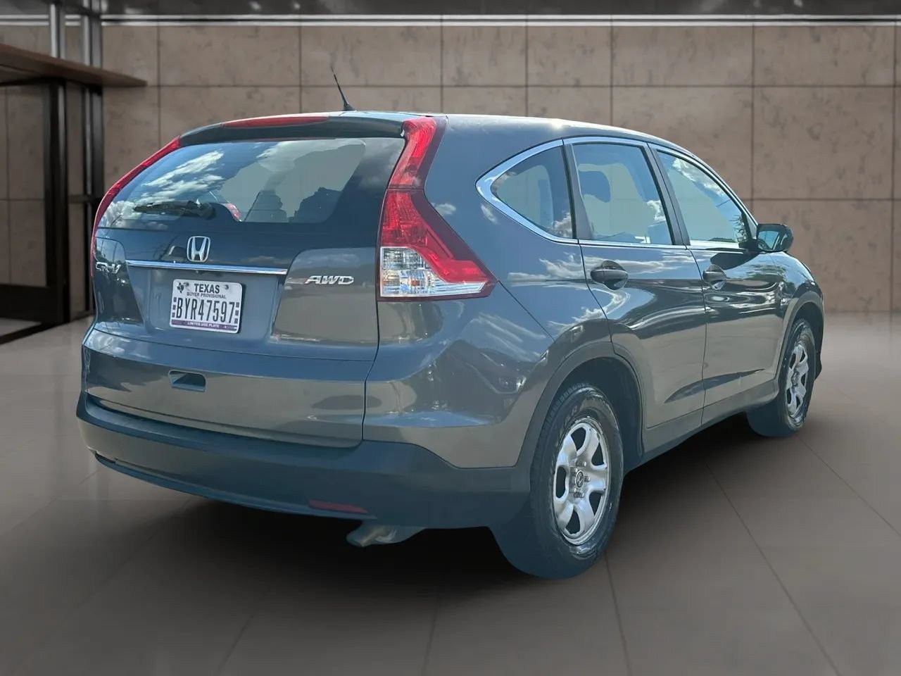 Used 2014 Honda CR-V LX image 2