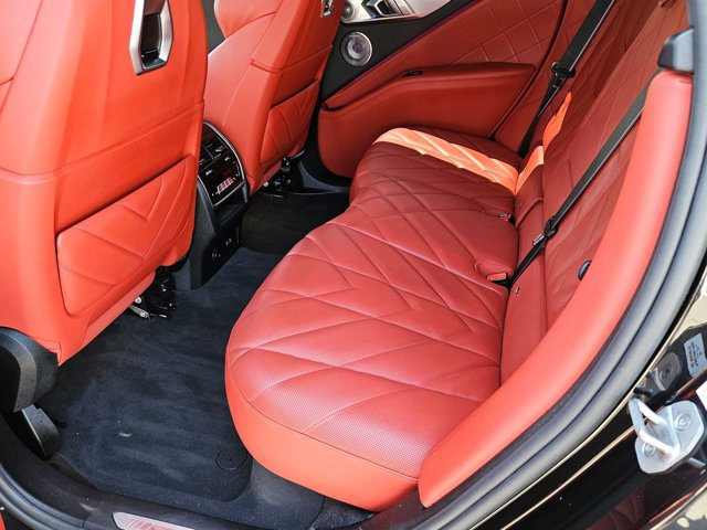 Used 2023 BMW XM AWD/4WD image 17