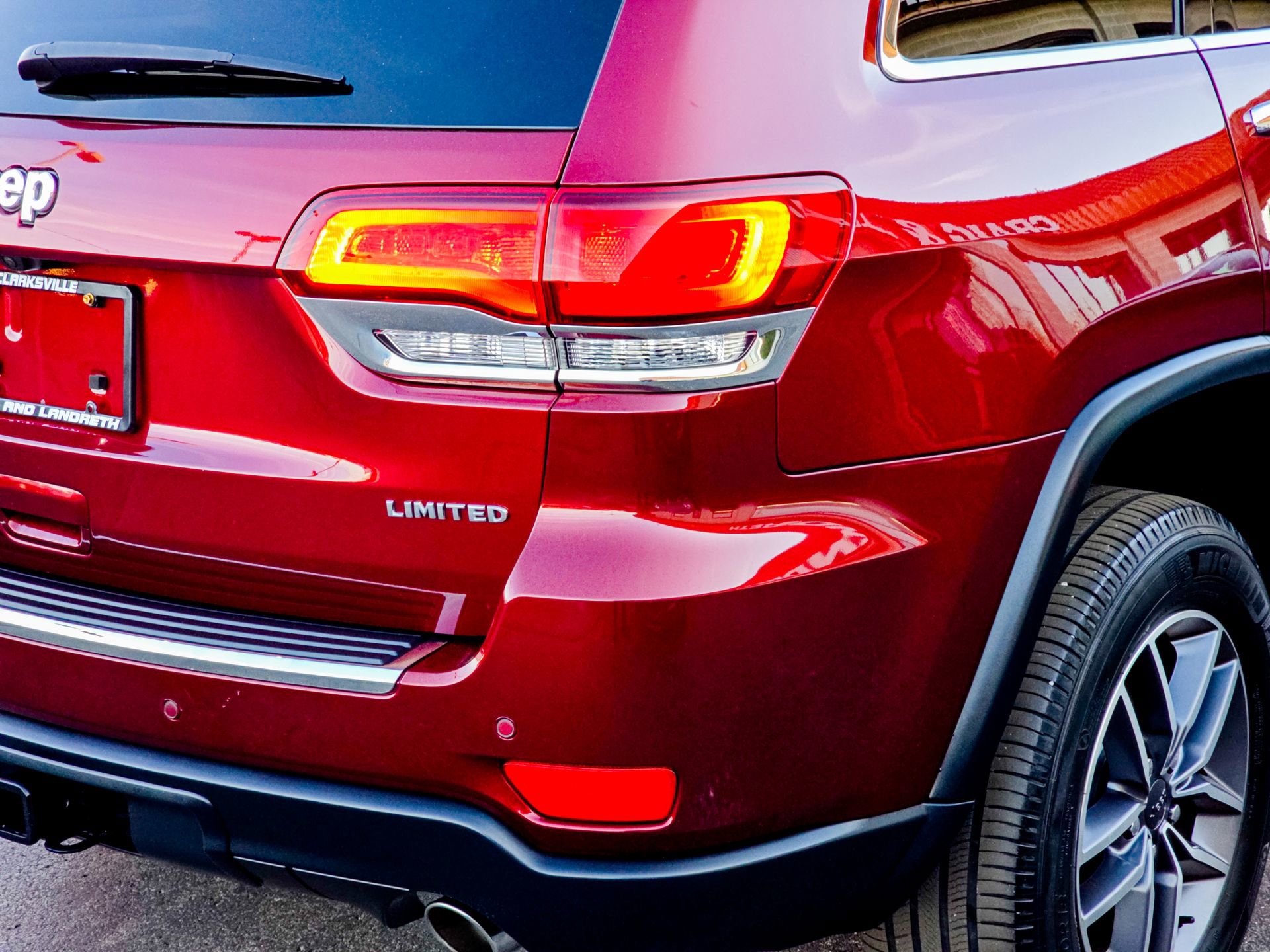 Used 2022 Jeep Grand Cherokee Limited image 15