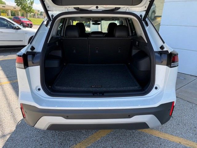 New 2025 Volkswagen Tiguan SE image 36