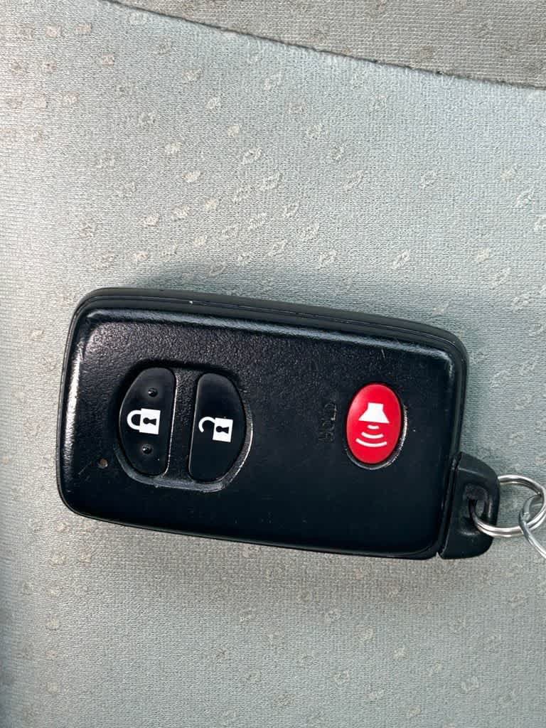 Used 2012 Toyota Prius V Three FWD image 19