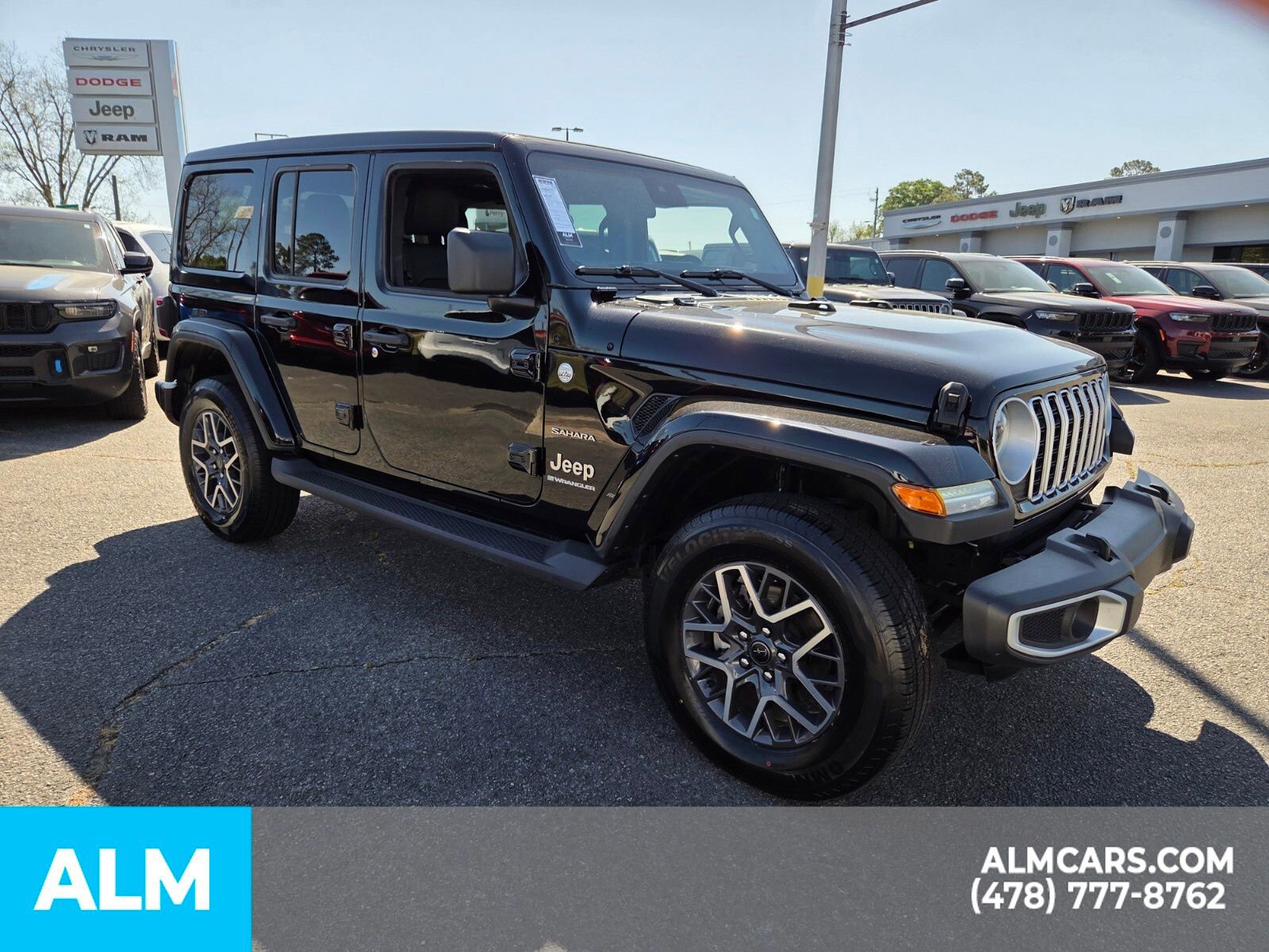 Used 2024 Jeep Wrangler Sahara w/ Safety Group image 19
