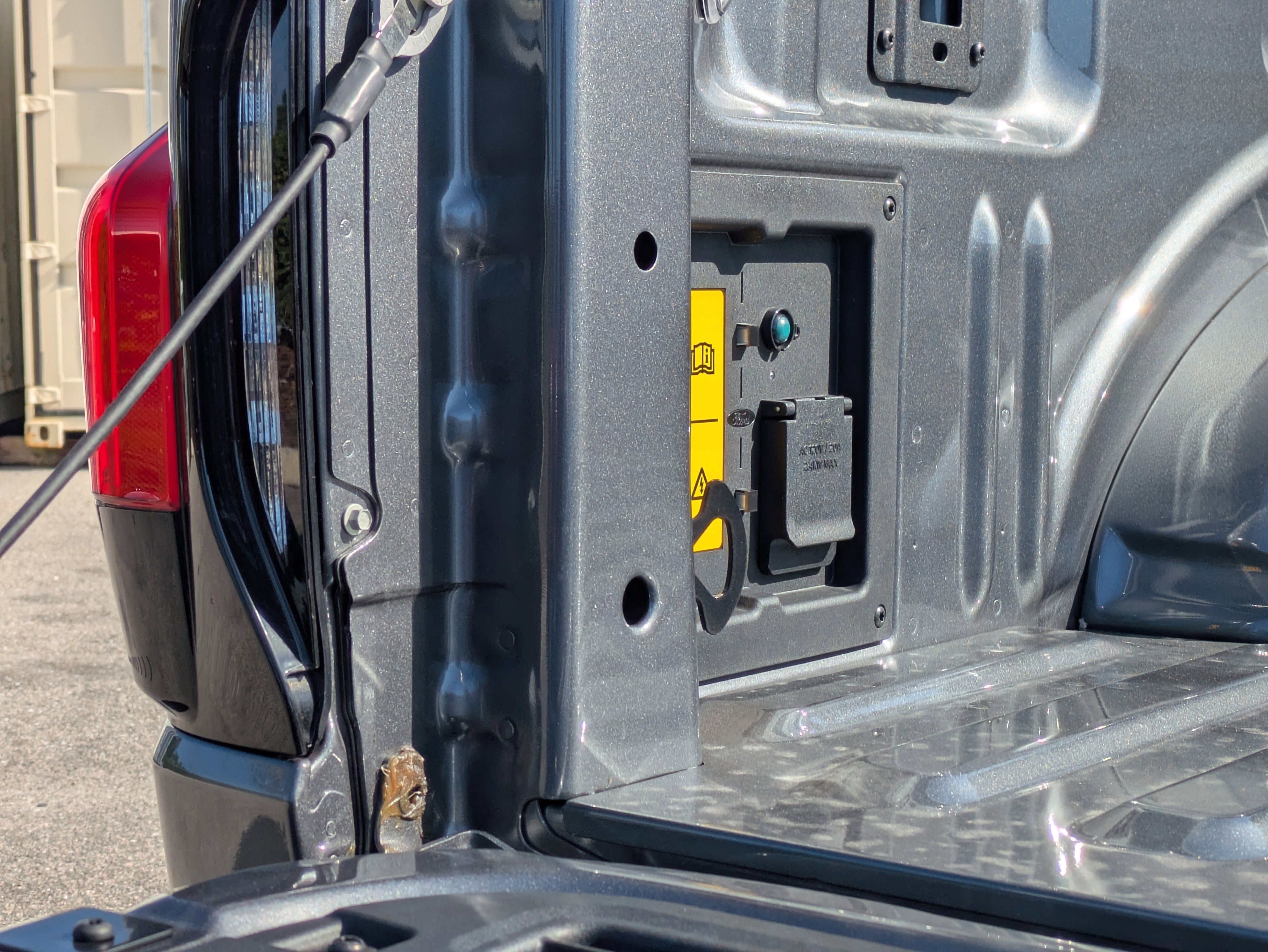 New 2025 Ford F150 Lightning Lariat image 15