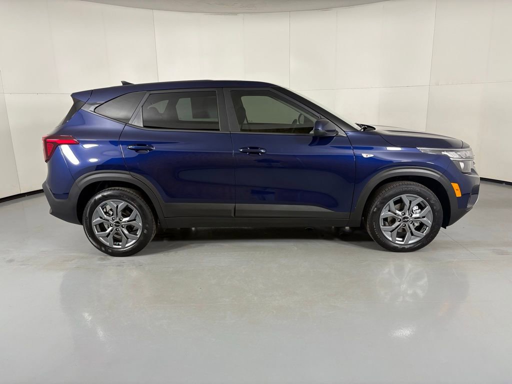 New 2026 Kia Seltos LX image 9