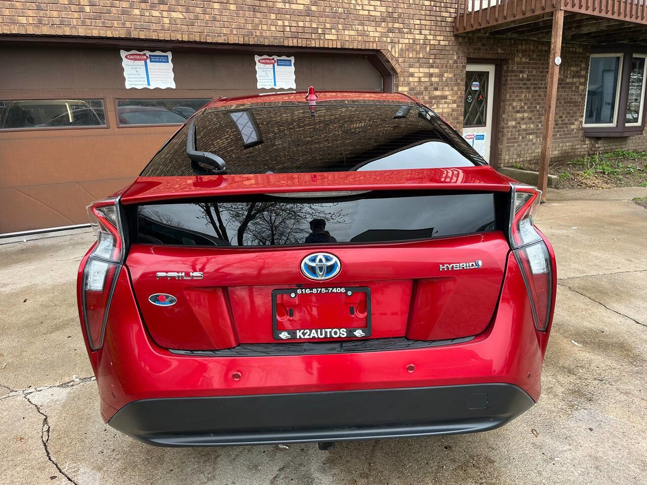 Used 2016 Toyota Prius Four w/ Advanced Technology Package FWD image 9