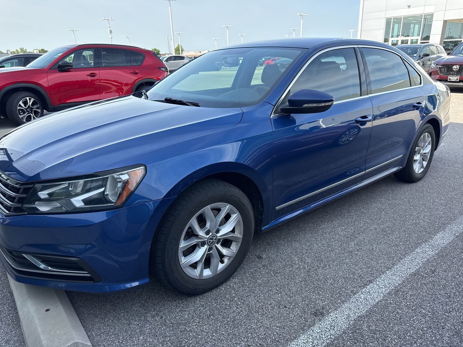 Used 2017 Volkswagen Passat 1.8T S FWD image 1