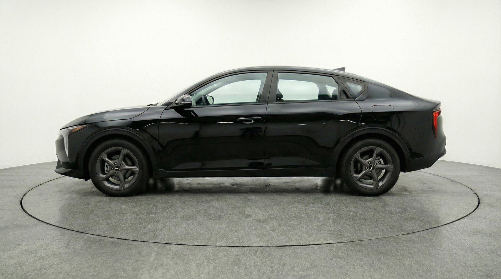 Used 2025 Kia K4 LXS image 5