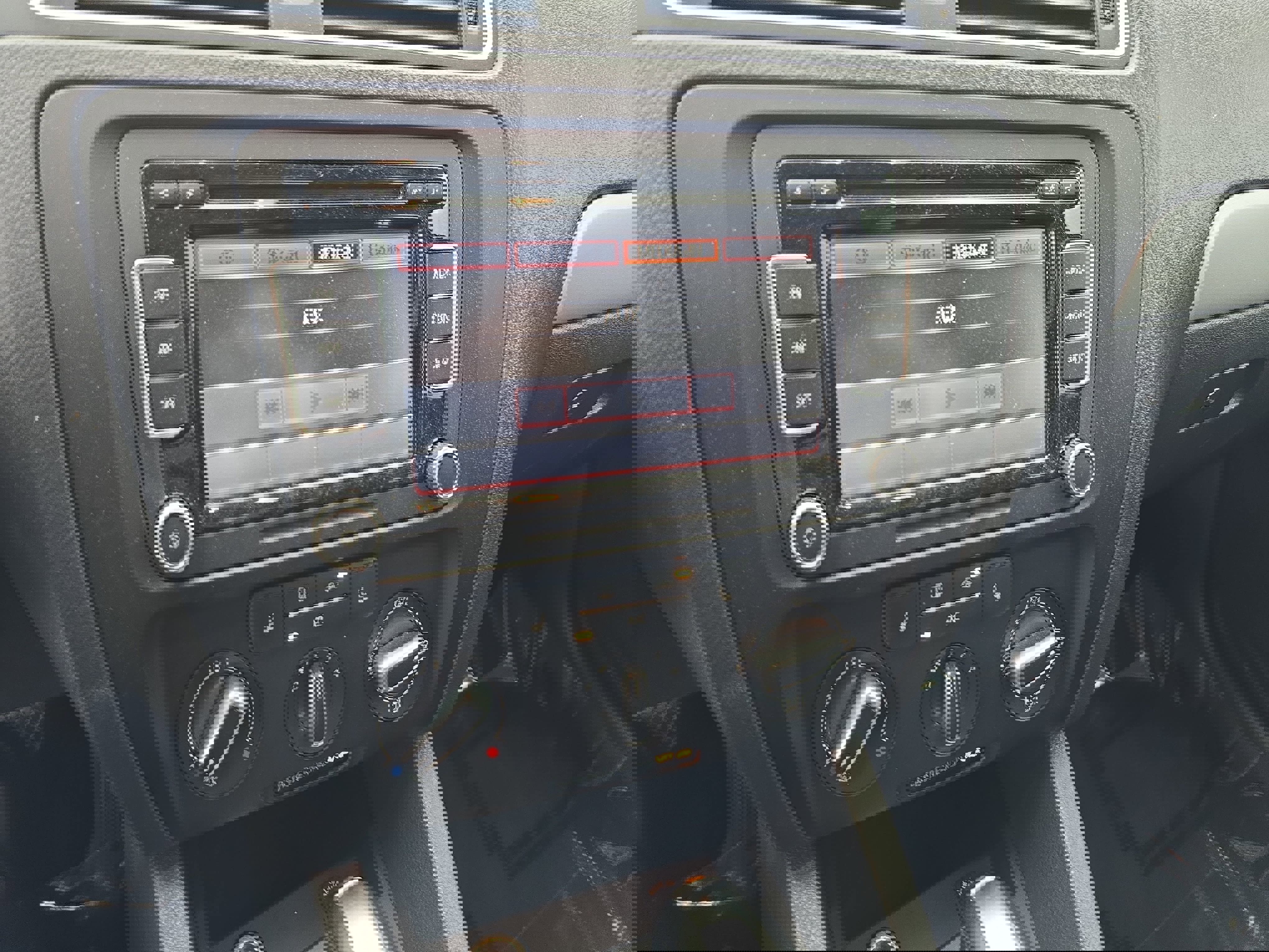 Used 2014 Volkswagen Jetta SE image 18