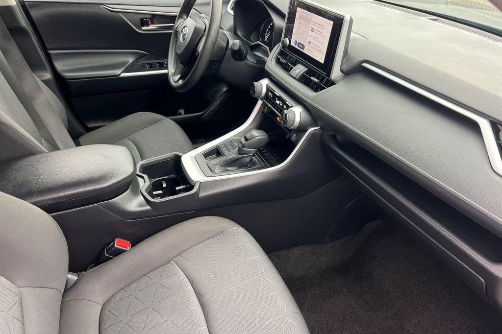 Used 2024 Toyota RAV4 XLE image 16