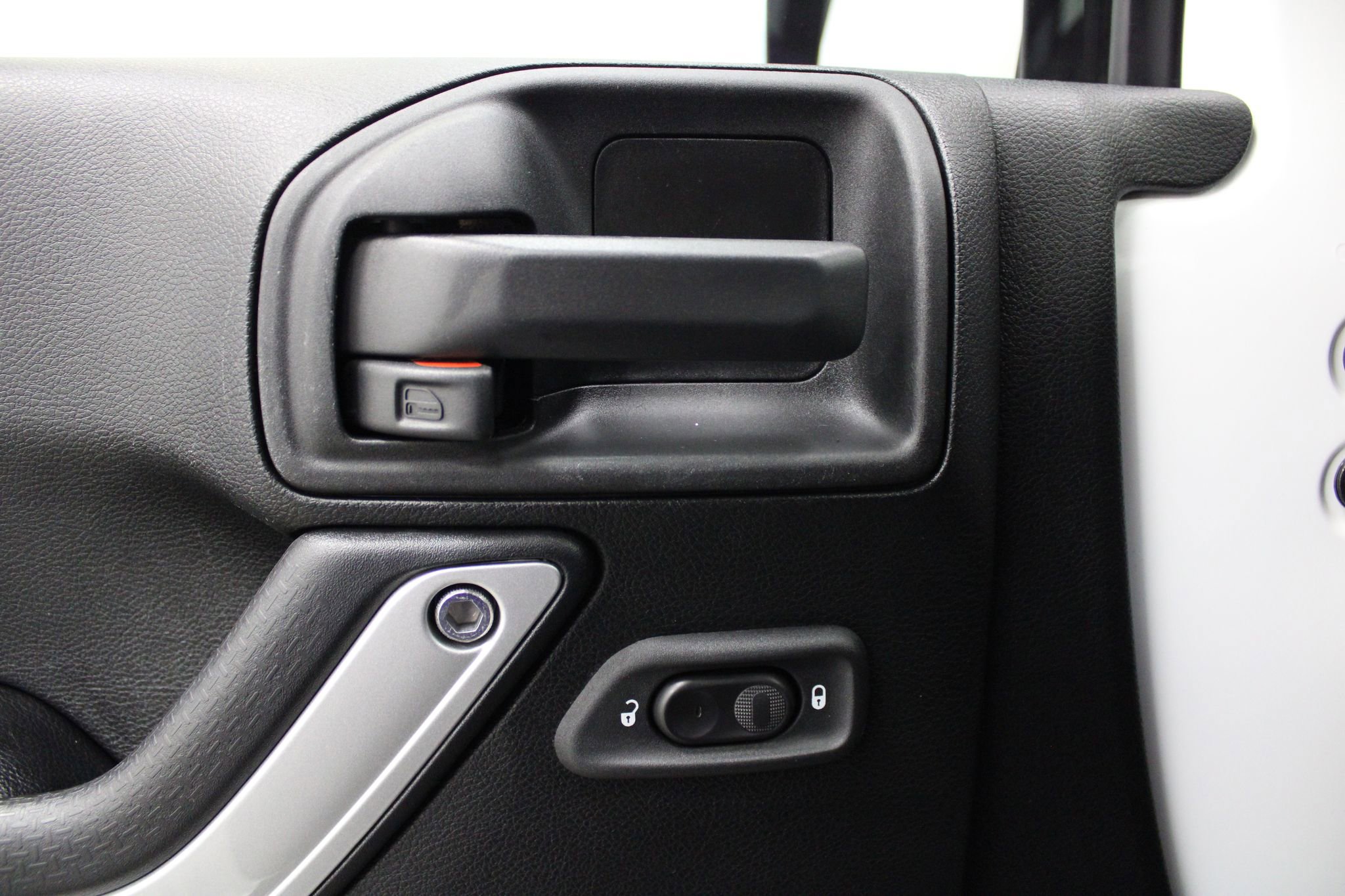 Used 2017 Jeep Wrangler Unlimited Rubicon image 36