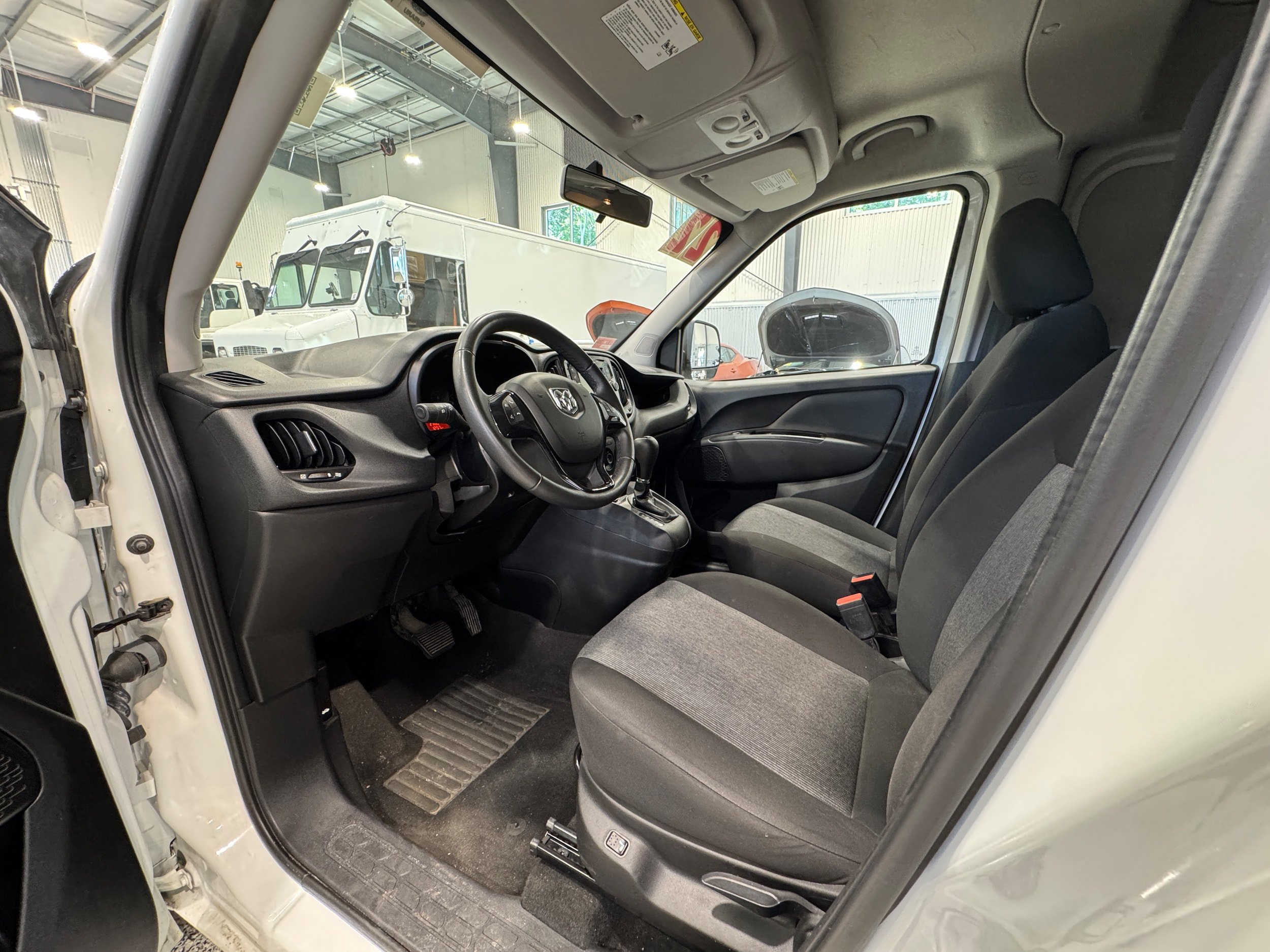 Used 2022 RAM ProMaster City Tradesman w/ Lights & Wheels Group FWD image 9