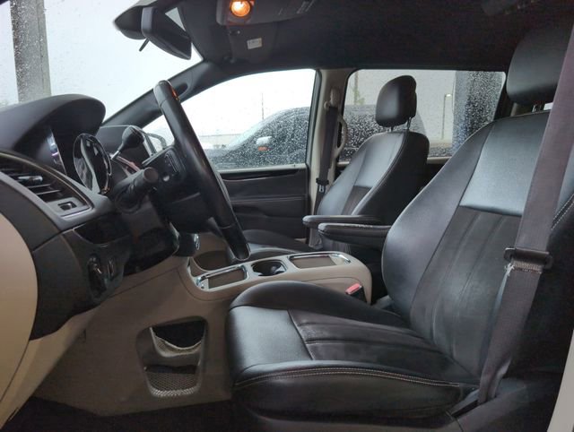Used 2020 Dodge Grand Caravan SXT FWD image 4