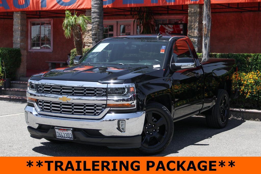 Used 2016 Chevrolet Silverado 1500 LT w/ LT Convenience Package image 4