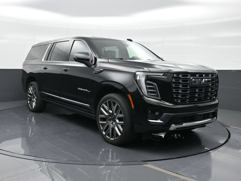 Used 2025 GMC Yukon XL Denali Ultimate AWD/4WD image 4