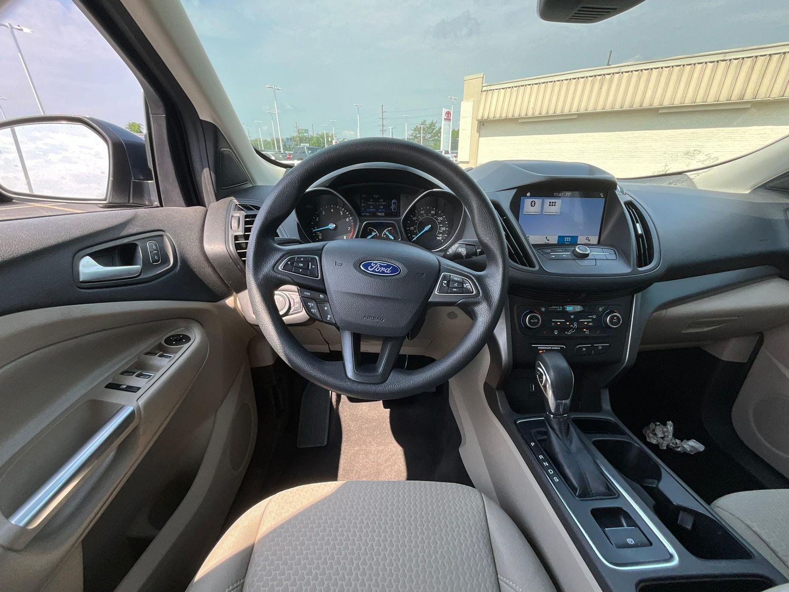 Used 2019 Ford Escape SE FWD image 8