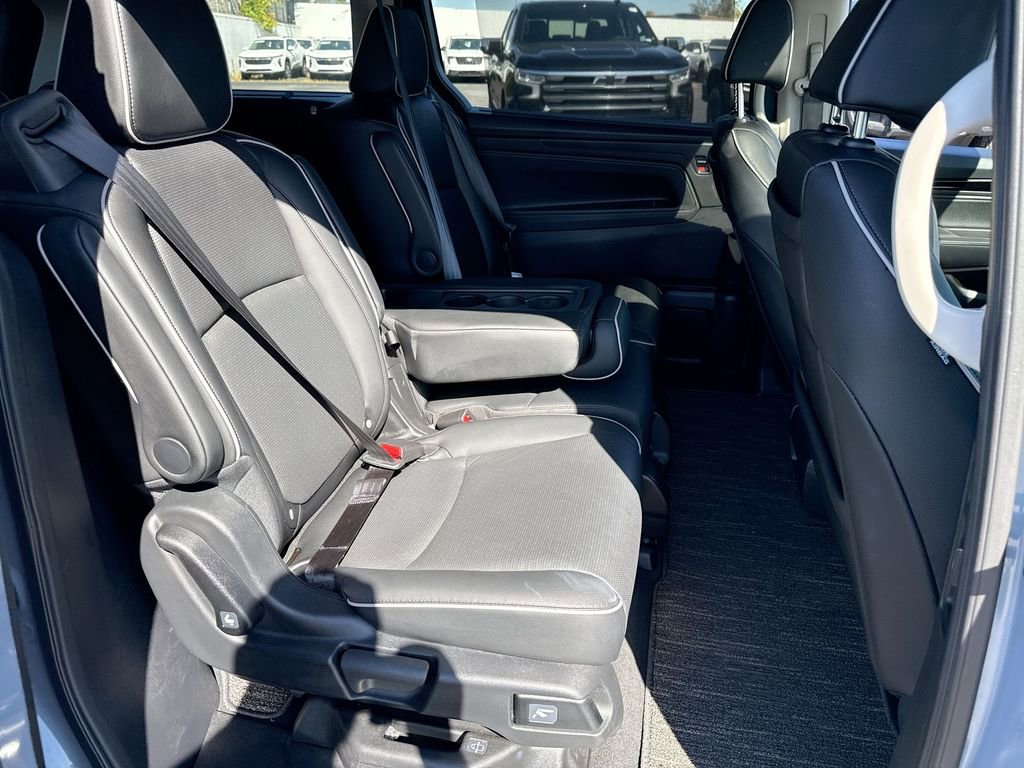 Used 2025 Honda Odyssey Elite image 25