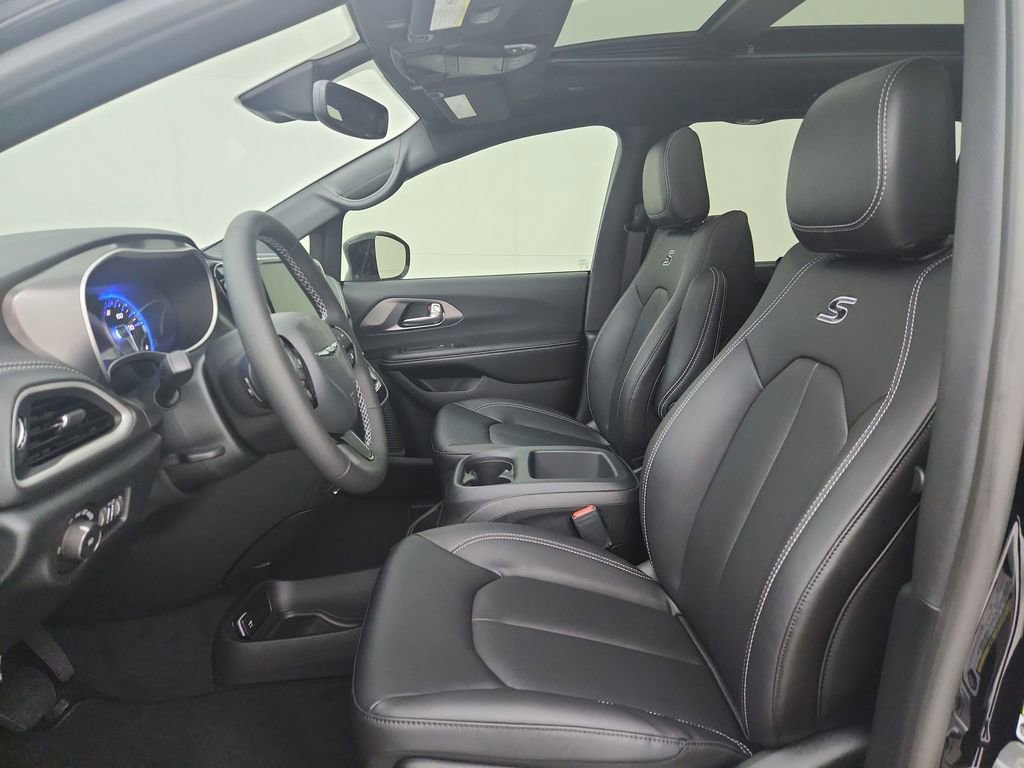 New 2026 Chrysler Pacifica Select image 19