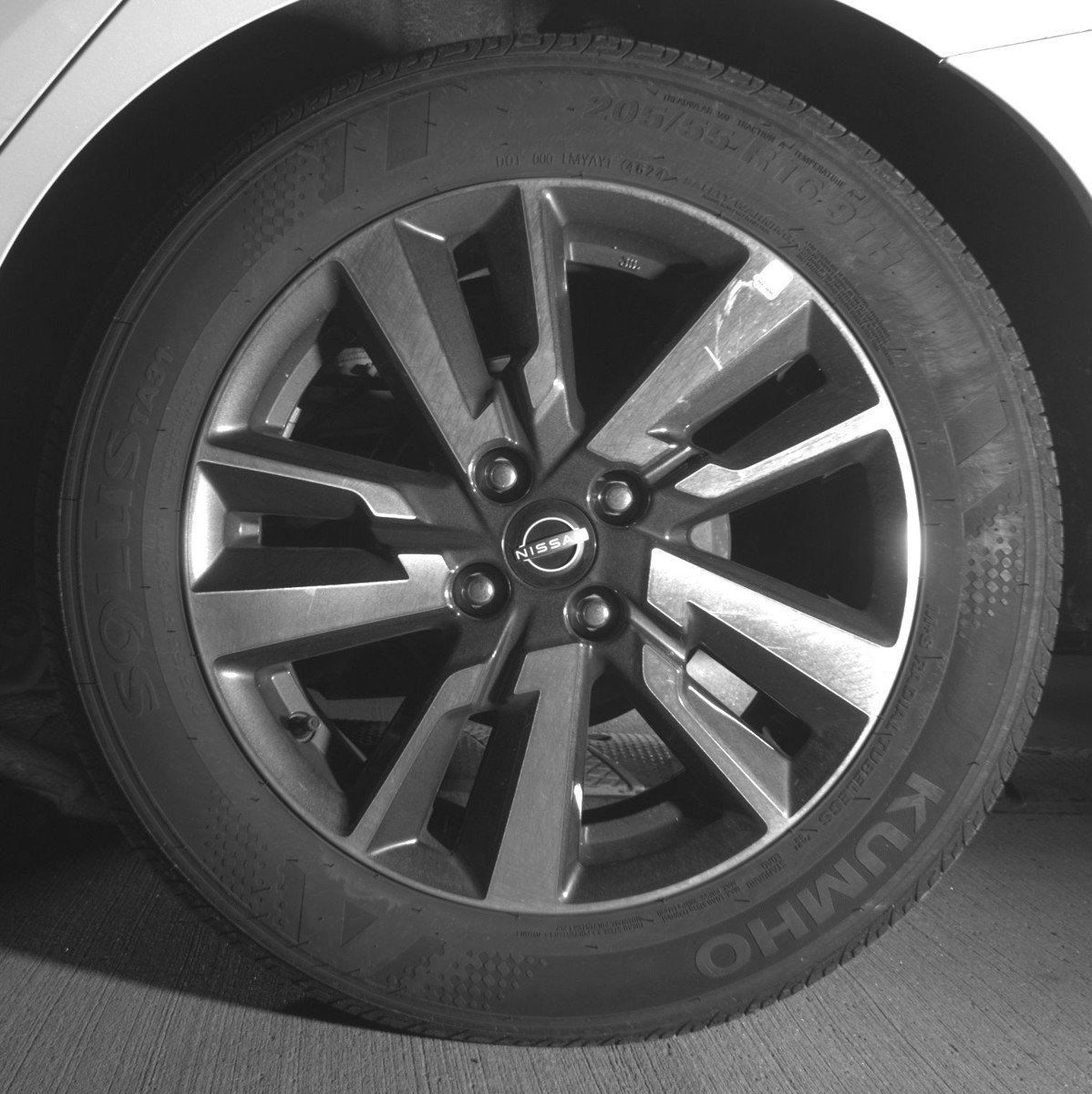 Used 2025 Nissan Versa SV FWD image 14