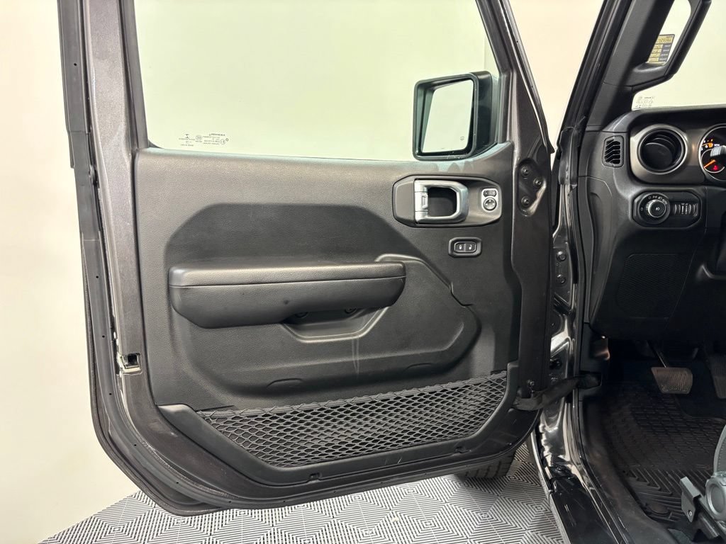 Used 2019 Jeep Wrangler Sport AWD/4WD image 24