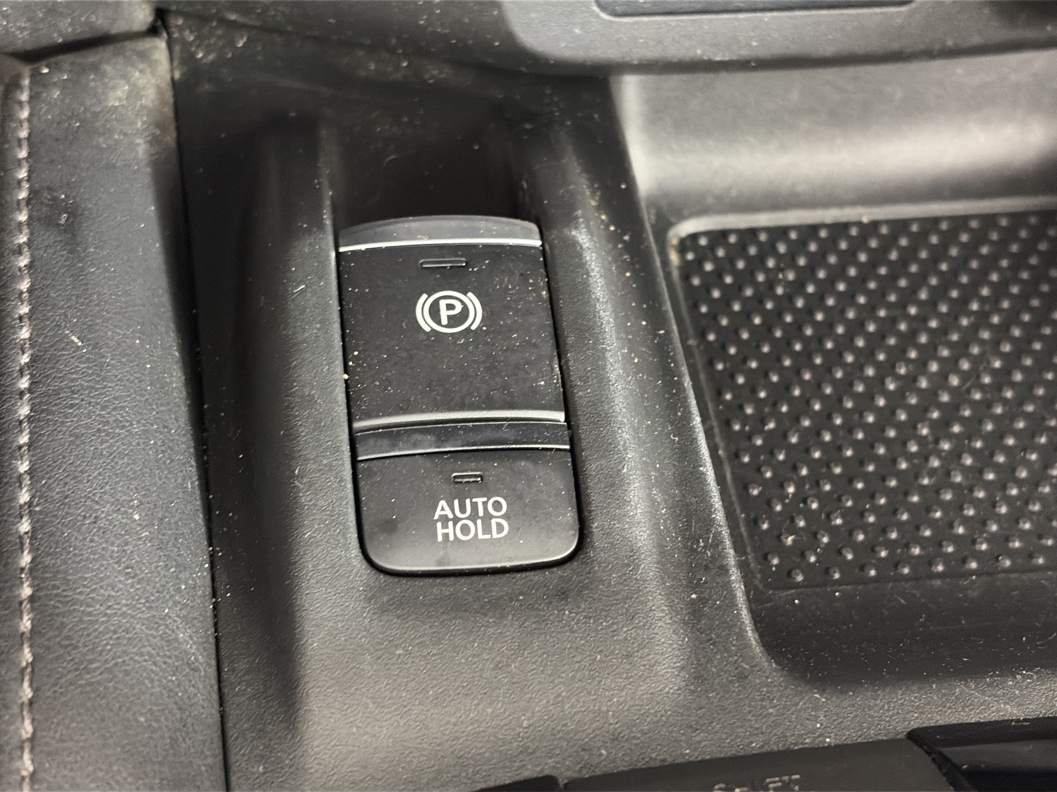 Used 2019 Nissan Rogue Sport SL AWD/4WD image 23