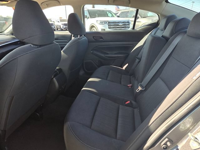 Used 2024 Nissan Altima 2.5 SV FWD image 5