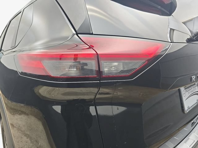 Used 2022 Nissan Rogue SV w/ SV Premium Package FWD image 35