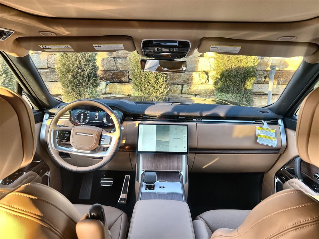 New 2026 Land Rover Range Rover Long Wheelbase SE image 12