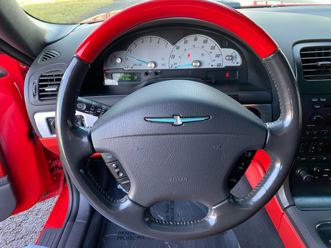Used 2002 Ford Thunderbird Deluxe image 18