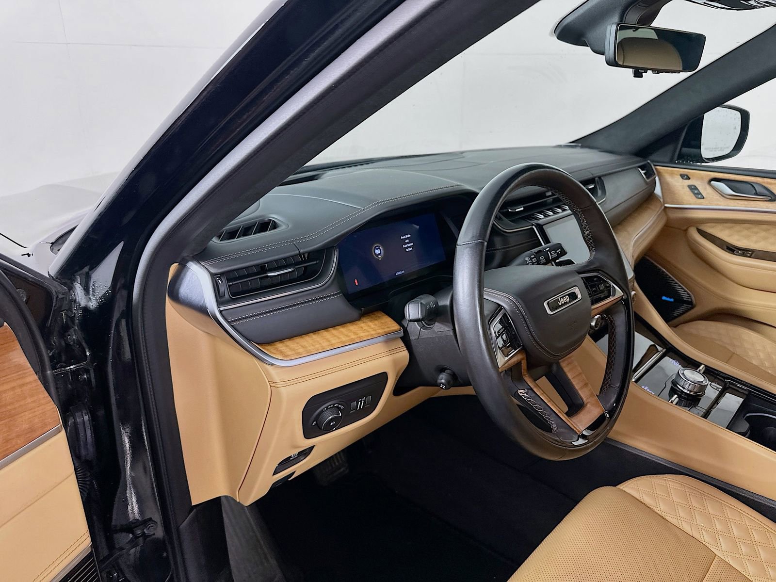 Used 2021 Jeep Grand Cherokee L Summit AWD/4WD image 9