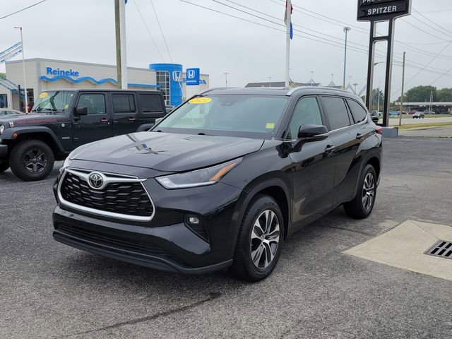 Used 2023 Toyota Highlander XLE image 10