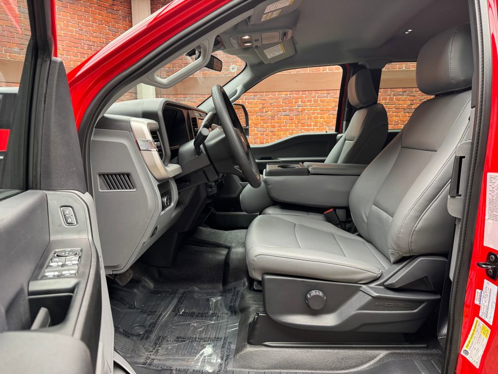 New 2026 Ford F350 XL w/ XL Chrome Package image 24