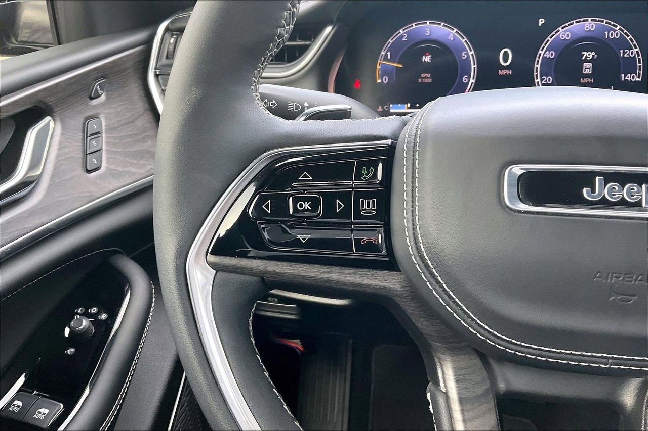 Certified 2024 Jeep Grand Cherokee L Overland w/ Luxury Tech Group IV image 32