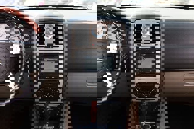 Used 2006 Chrysler 300 C w/ Protection Group II RWD image 38