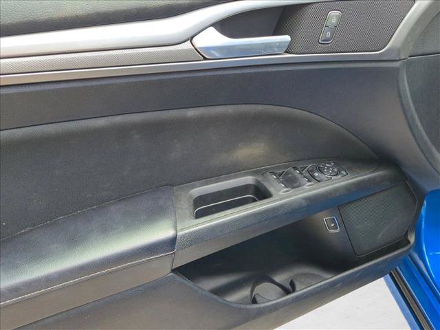 Used 2019 Ford Fusion SE FWD image 13