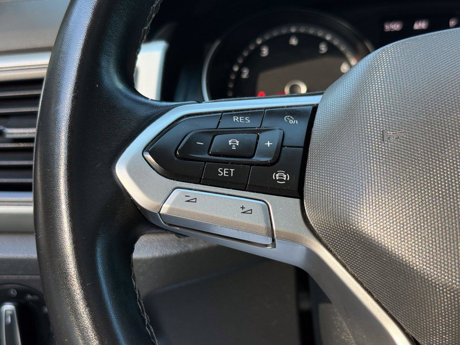 Used 2021 Volkswagen Atlas SE FWD image 38