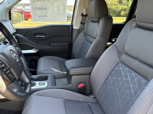 New 2026 Nissan Frontier SV w/ Tow Package AWD/4WD image 5