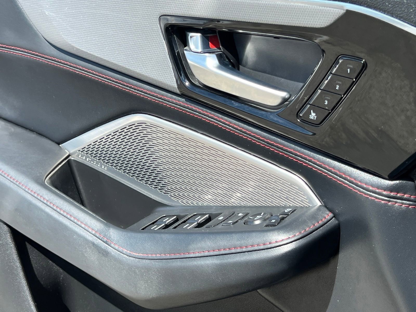 Used 2022 Acura MDX Type S AWD/4WD image 26