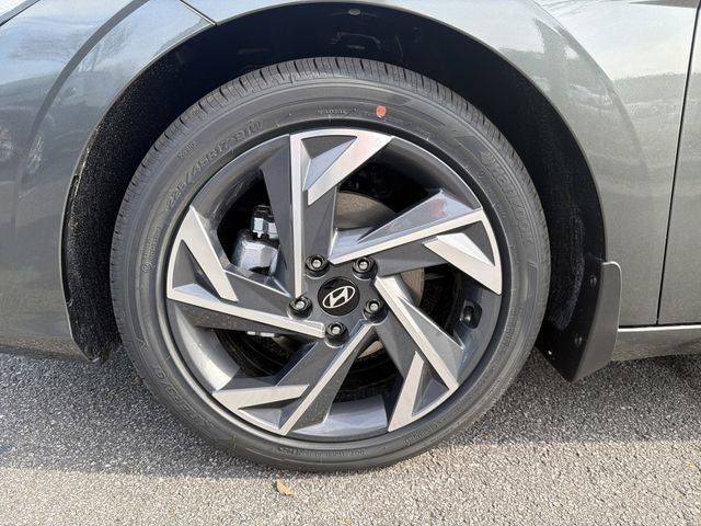 New 2026 Hyundai Elantra Limited image 11