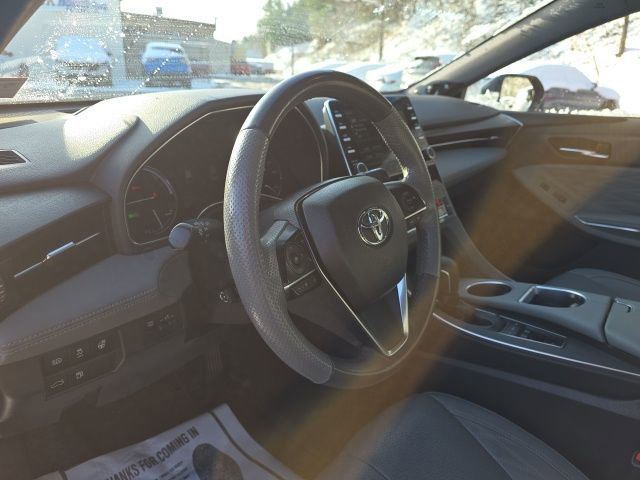 Used 2019 Toyota Avalon Limited image 10