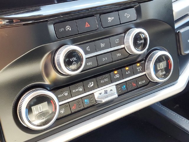 Used 2024 Ford Expedition XLT AWD/4WD image 21