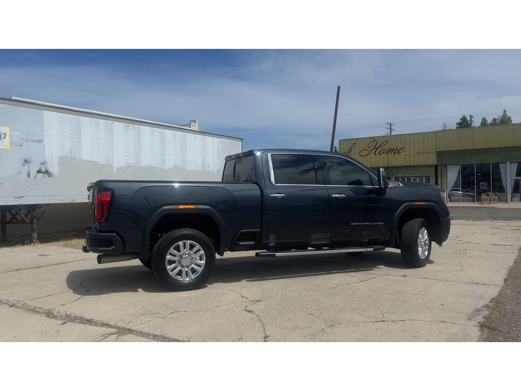 Used 2022 GMC Sierra 2500 Denali w/ Denali Ultimate Package AWD/4WD image 3