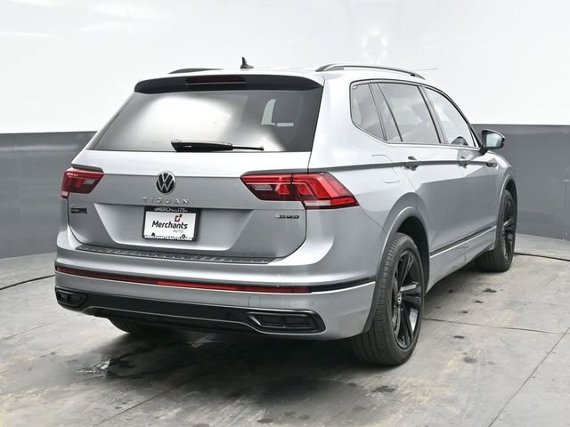 Used 2023 Volkswagen Tiguan SE R-Line AWD/4WD image 6