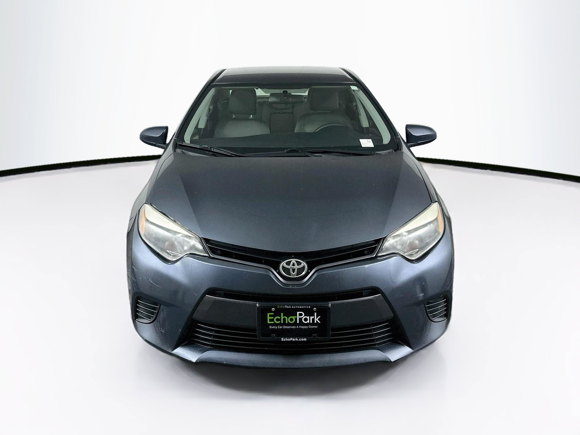 Used 2015 Toyota Corolla LE FWD image 2
