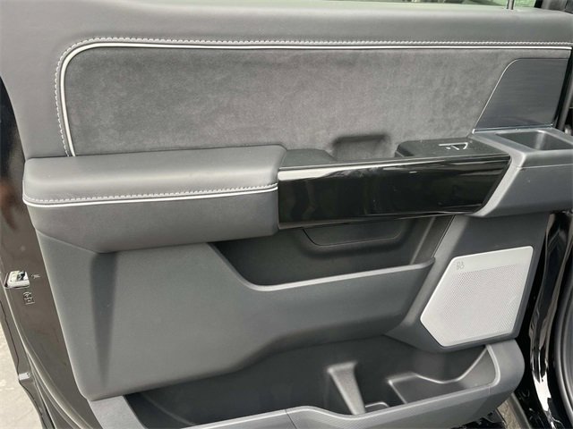 New 2025 Ford F150 Lightning Platinum image 21