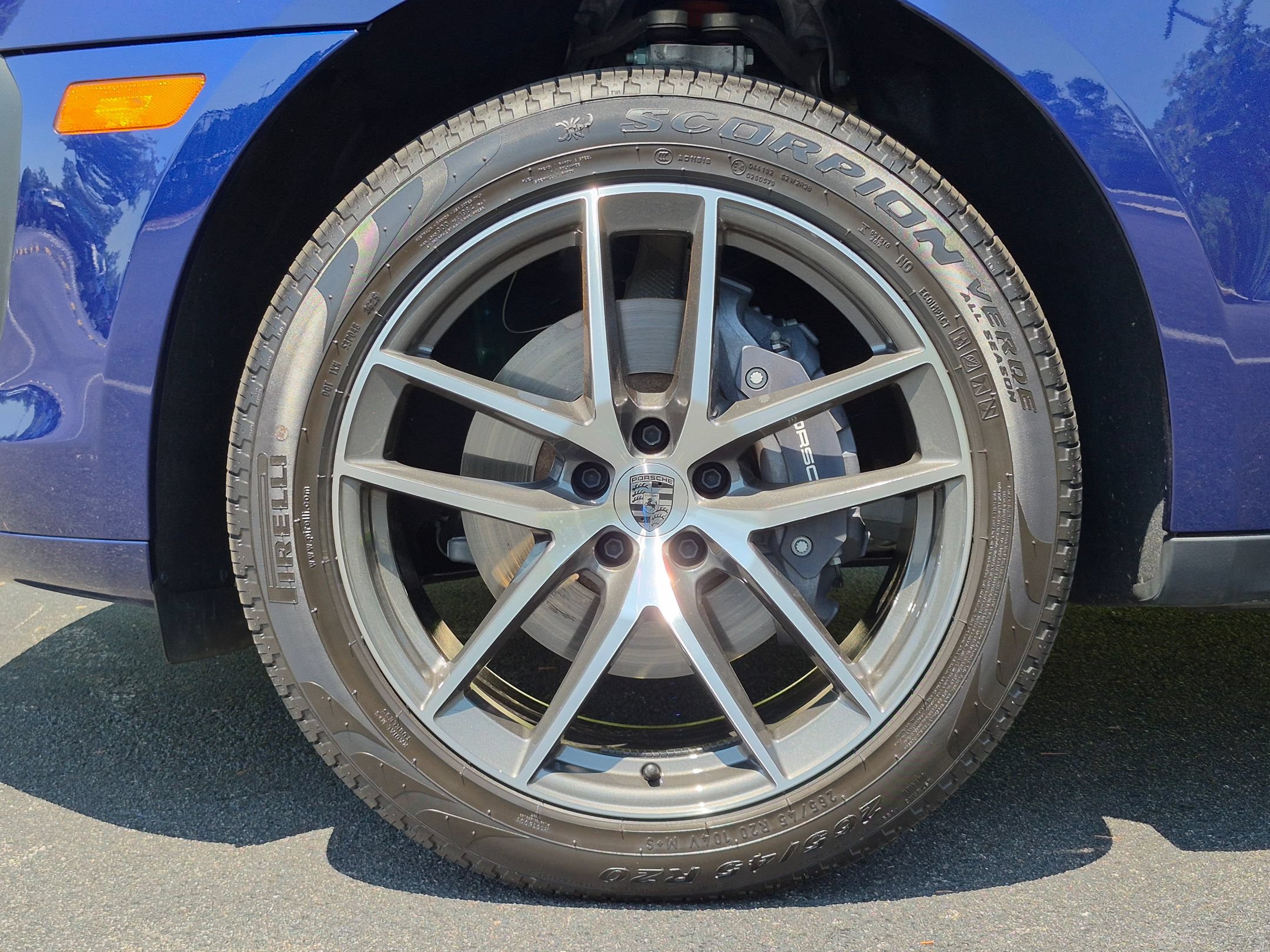 Certified 2026 Porsche Macan AWD/4WD image 36