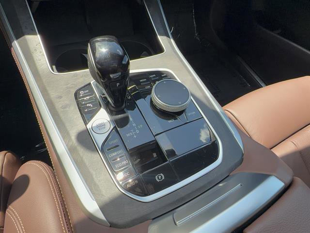 Used 2022 BMW X5 xDrive40i w/ Parking Assistance Package AWD/4WD image 20