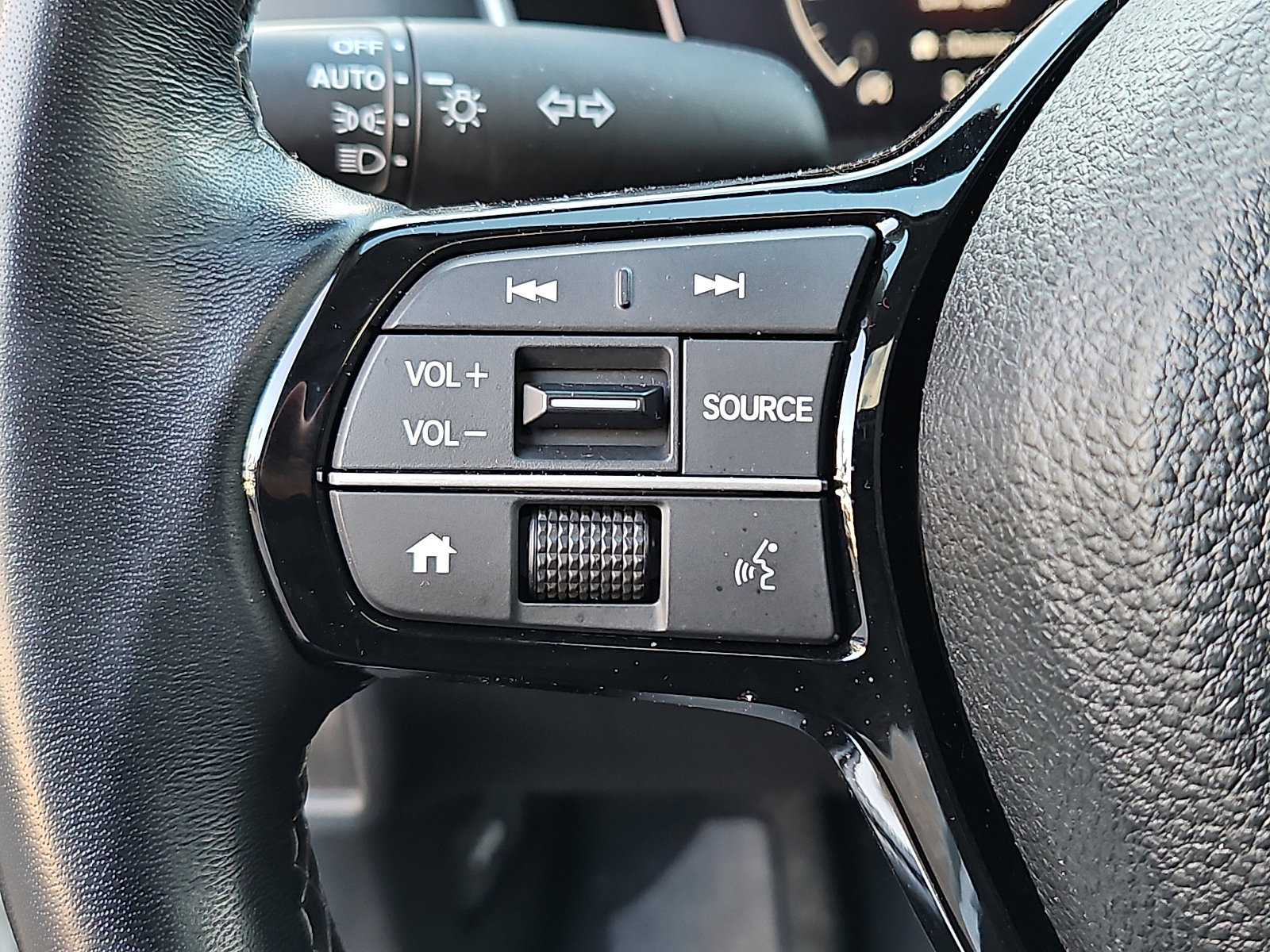 Used 2024 Honda Civic EX-L image 25