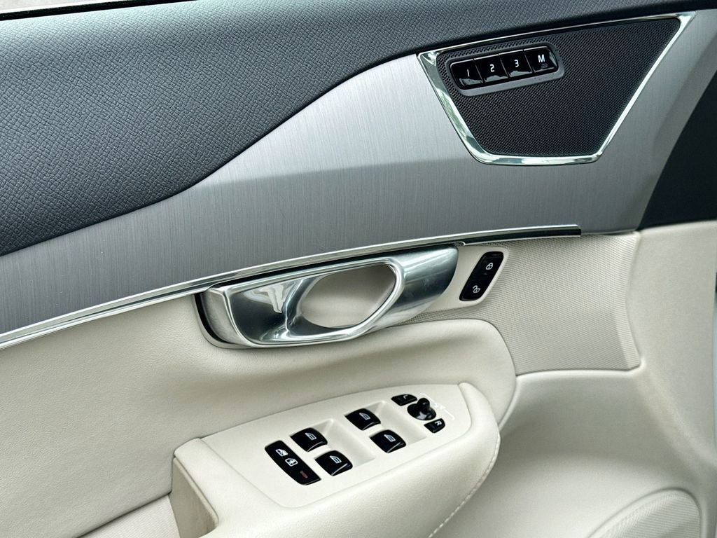 Used 2023 Volvo XC90 B5 Core w/ Protection Package image 19